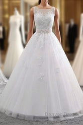 Elegant Long Ball Gown Tulle Lace-Up White Wedding Dresses